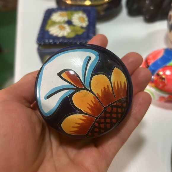 Handcrafted Floral Ceramic Small Trinket Box - Multicolor 2.5" - Picture 5 of 16